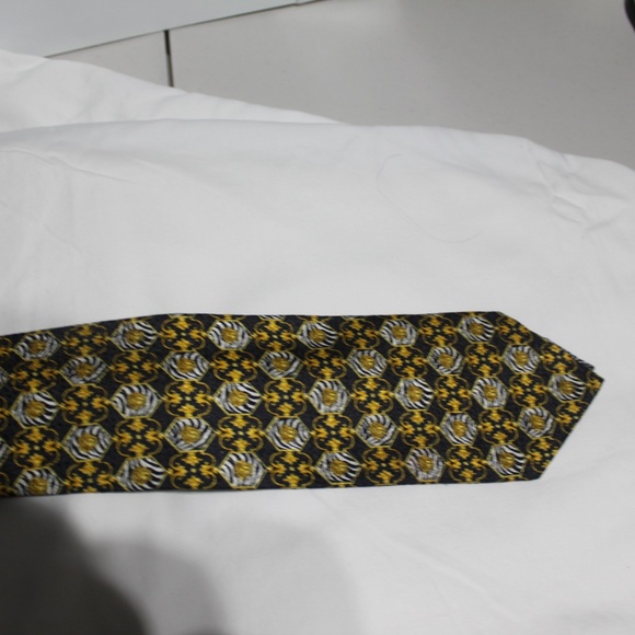 Versace Tie (Genuine) - Picture 3 of 4